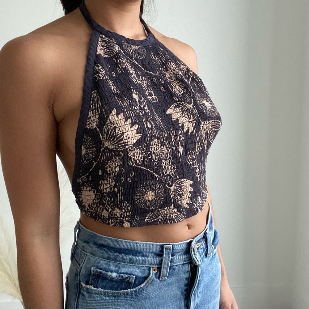 Backless top - Picture 2 of 4